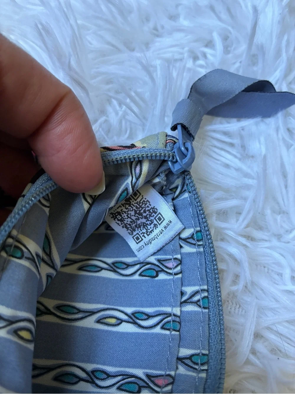 Vera Bradley ID wallet 💜 - Picture 5 of 8